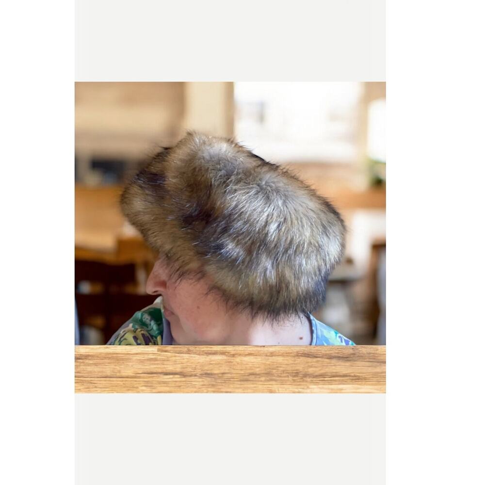 Woman’s Headband Super Fluffy Natural Light
